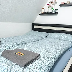 Habitación en casa particular #1 Modernes Mit Pool Und Garten, Memmingen
